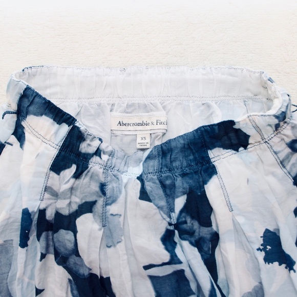Abercrombie & Fitch Floral Skirt - Picture 2 of 2